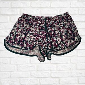 Hunkemoller Women's Shorts - Size Medium - Pretty Floral Colors on Green